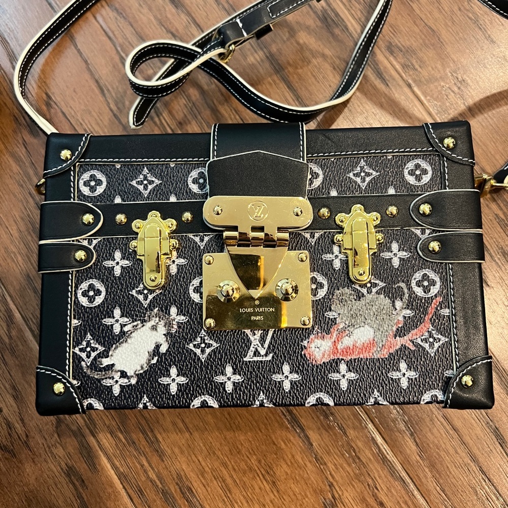 Louis Vuitto* Black and Gold Monogram Trunk Bag